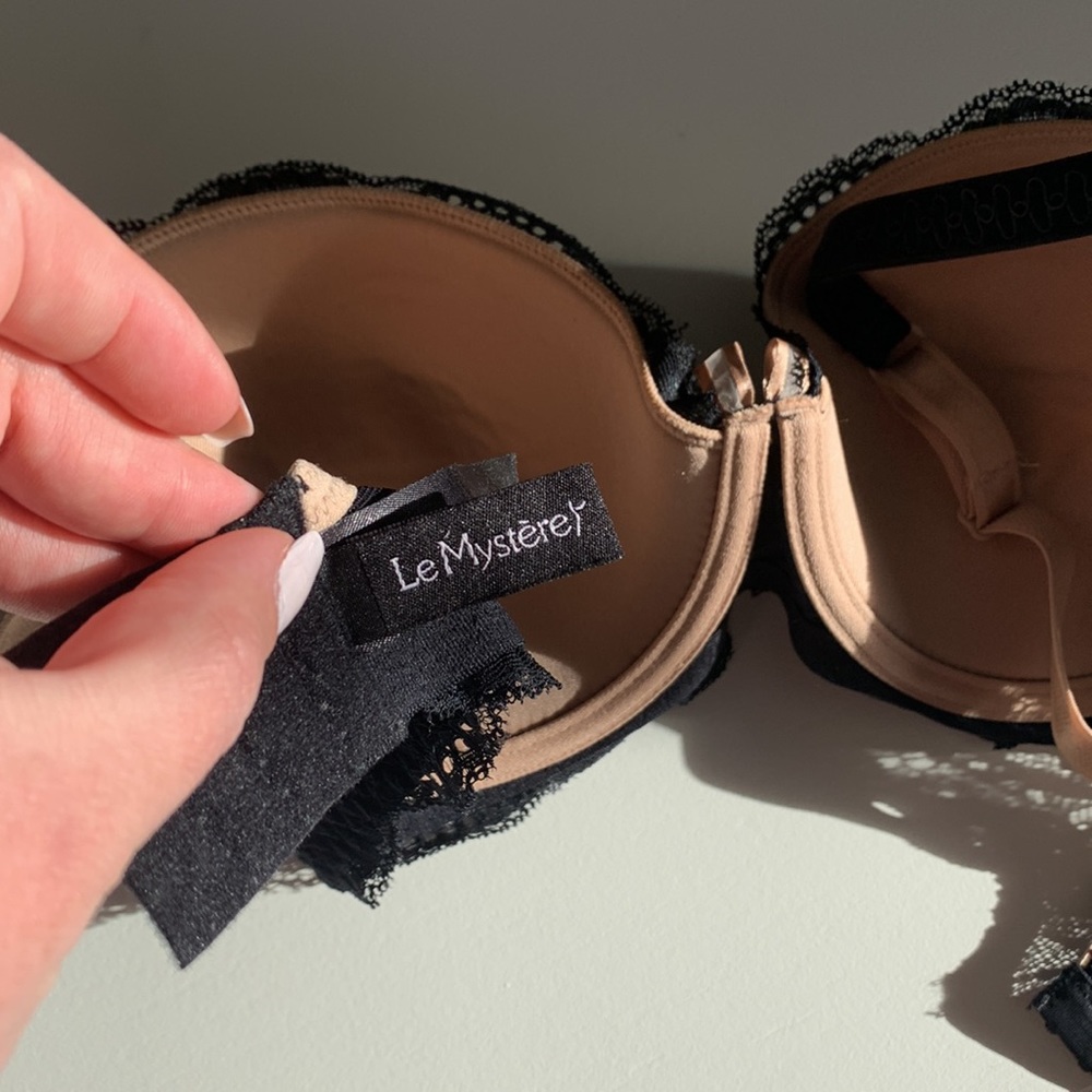 Le Mystere Lace Lined Luxury Bra 32E Bra - Used Like New Condition - Picture 4 of 4